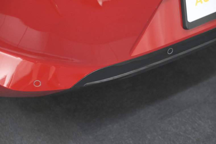 Vehicle Image 19