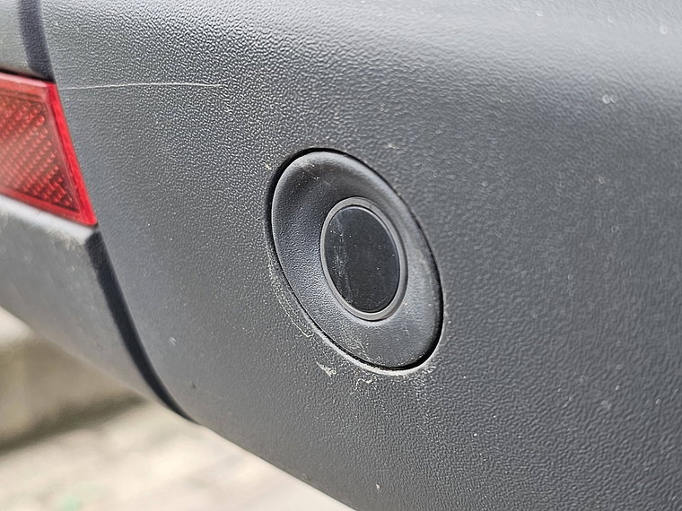 Vehicle Image 16