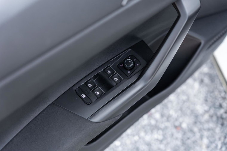 Vehicle Image 50