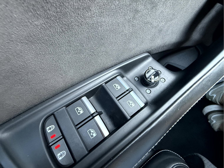 Vehicle Image 26