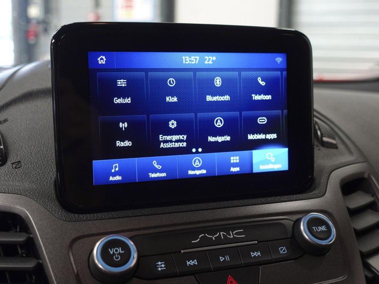 Vehicle Image 30