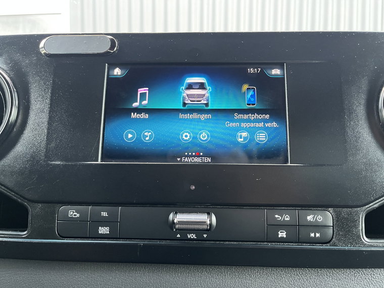 Vehicle Image 37