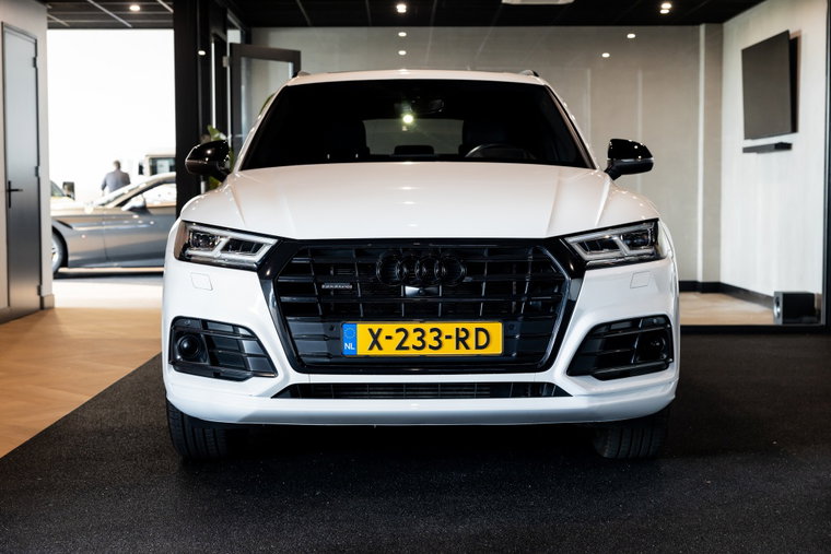 Vehicle Image 8