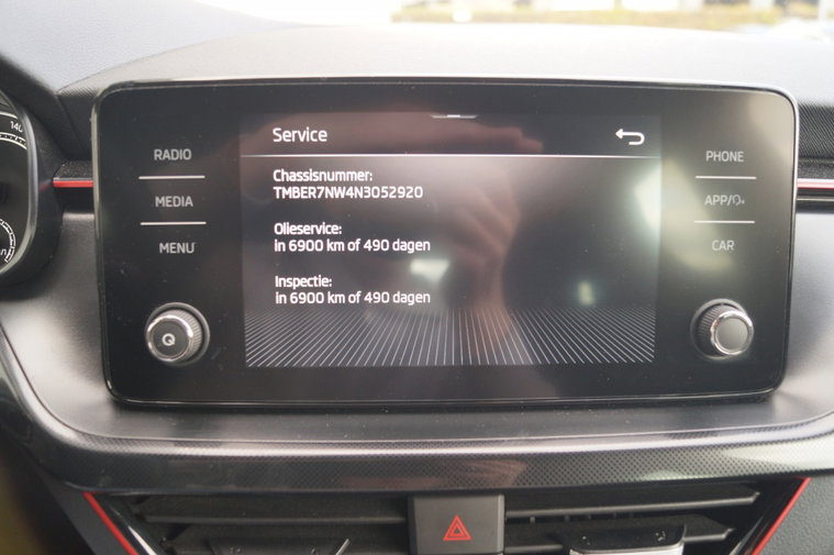 Vehicle Image 25