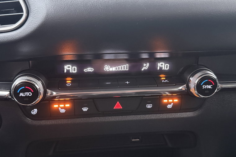 Vehicle Image 32