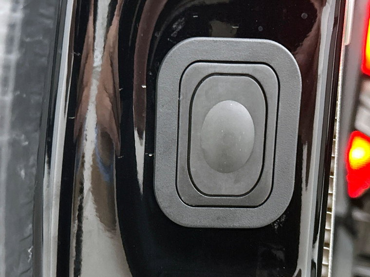Vehicle Image 23