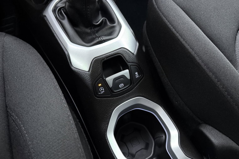 Vehicle Image 23