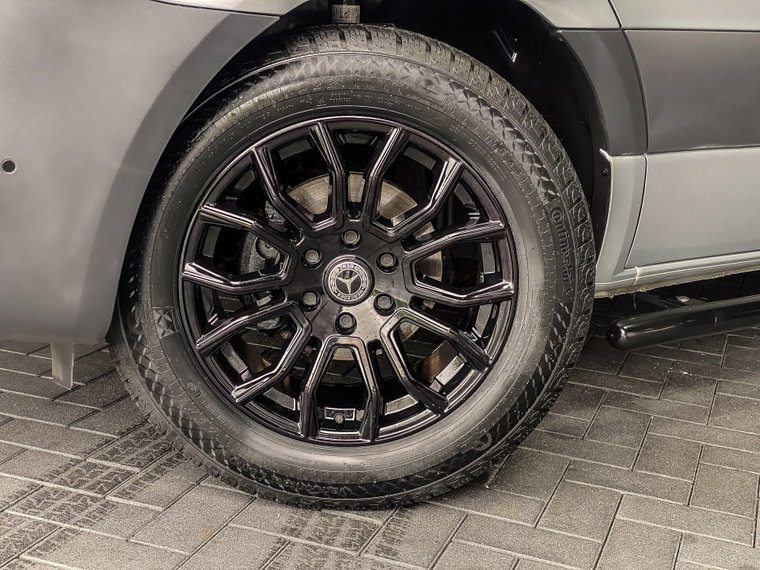 Vehicle Image 29