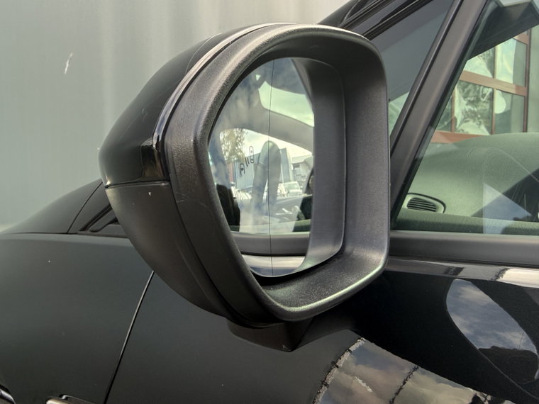 Vehicle Image 45