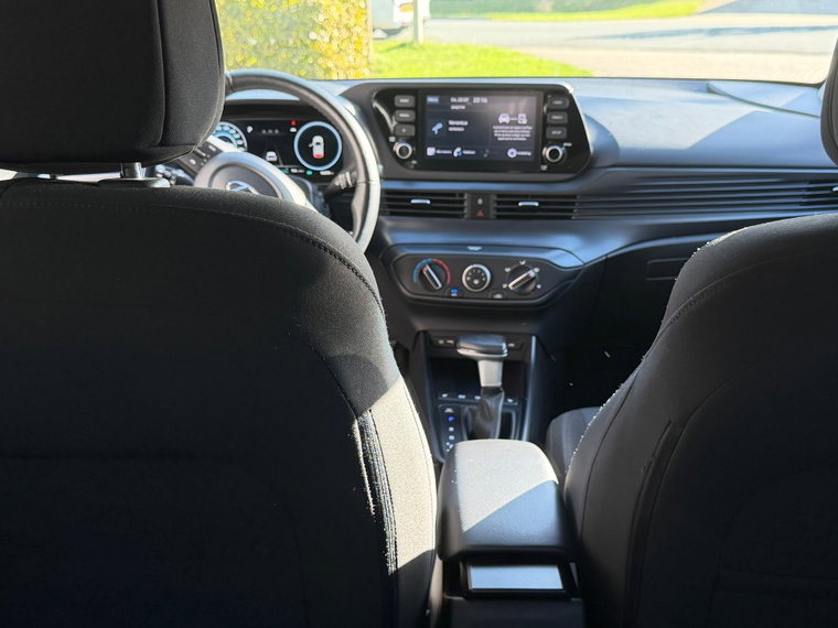 Vehicle Image 22