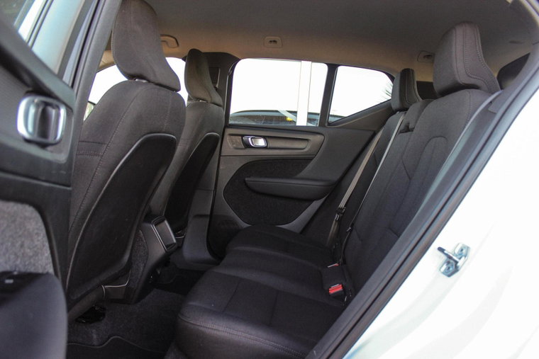 Vehicle Image 19