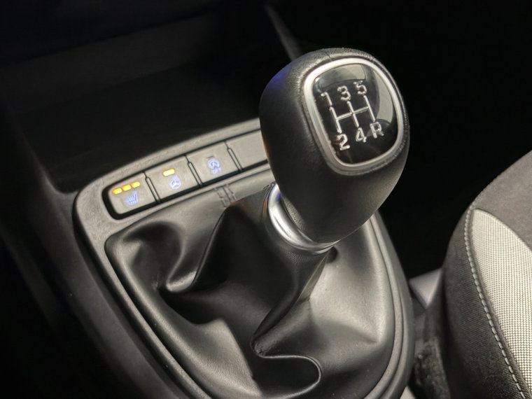 Vehicle Image 17