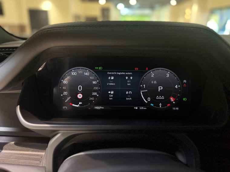 Vehicle Image 31