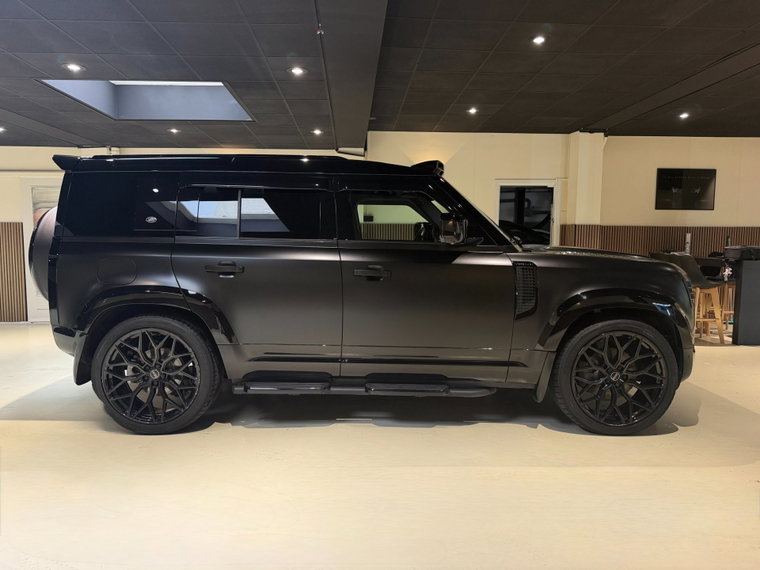 Vehicle Image 9