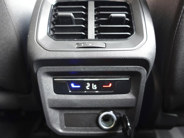 Vehicle Image 38