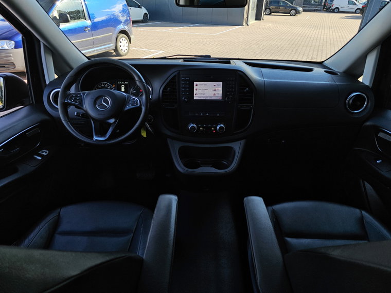 Vehicle Image 35
