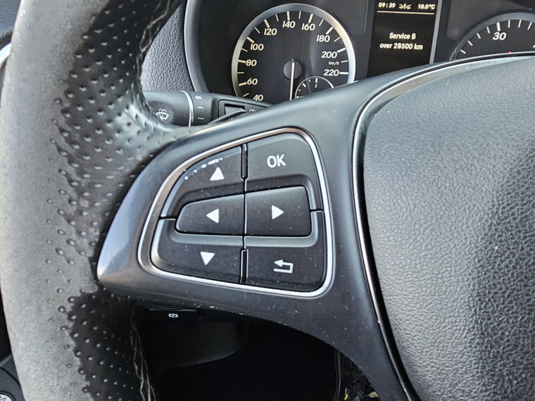Vehicle Image 39