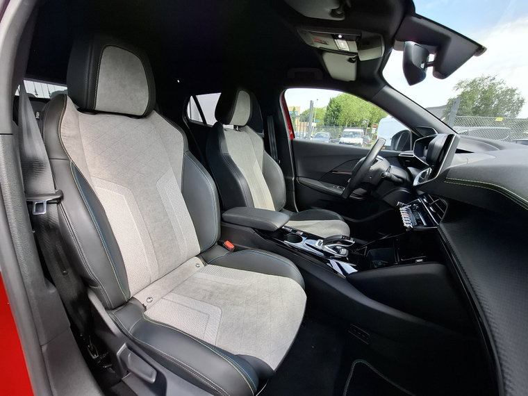 Vehicle Image 20