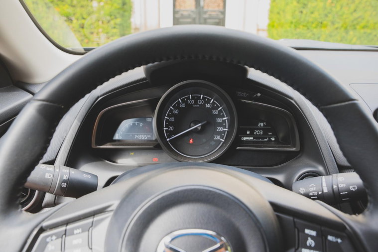 Vehicle Image 25