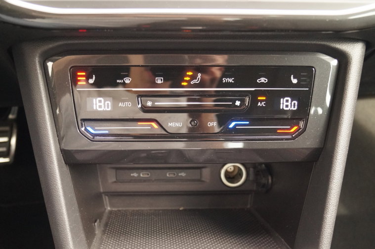 Vehicle Image 29