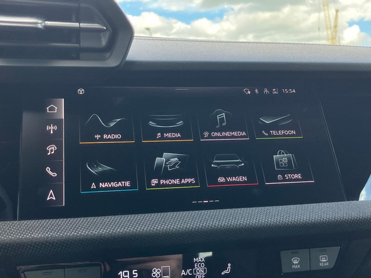 Vehicle Image 28
