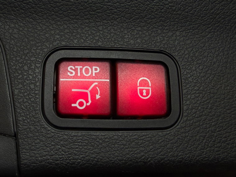 Vehicle Image 26