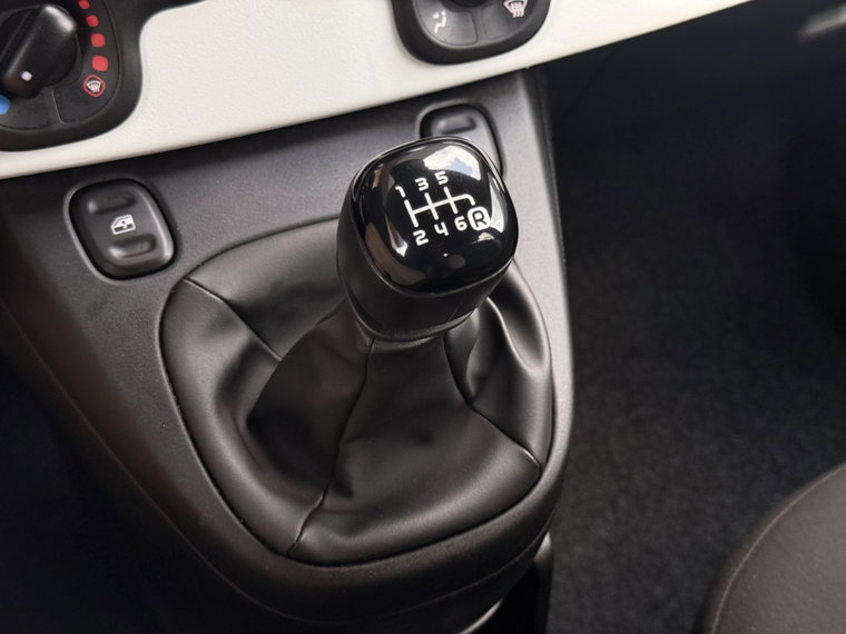 Vehicle Image 33