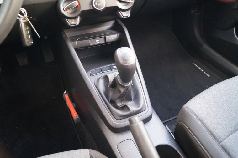 Vehicle Image 23
