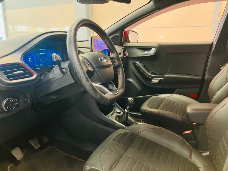 Vehicle Image 35