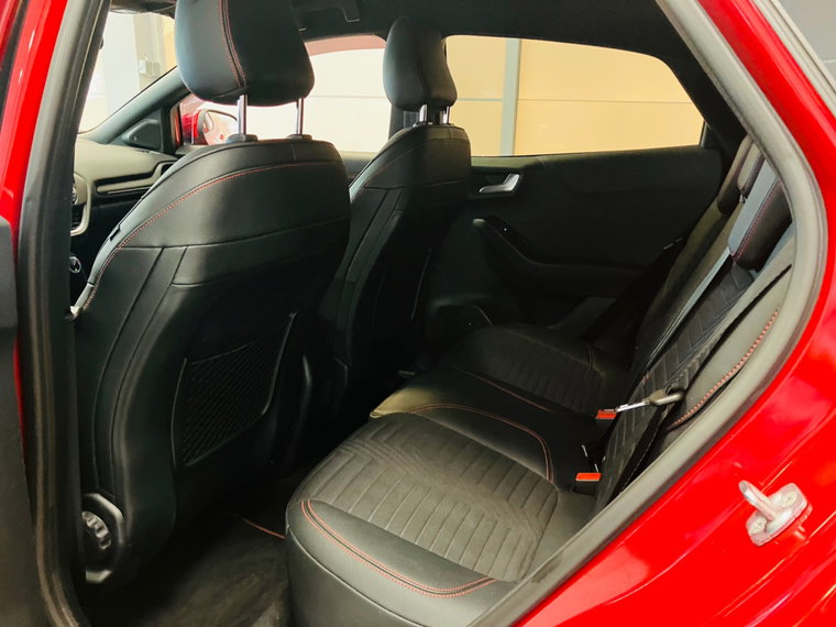Vehicle Image 40