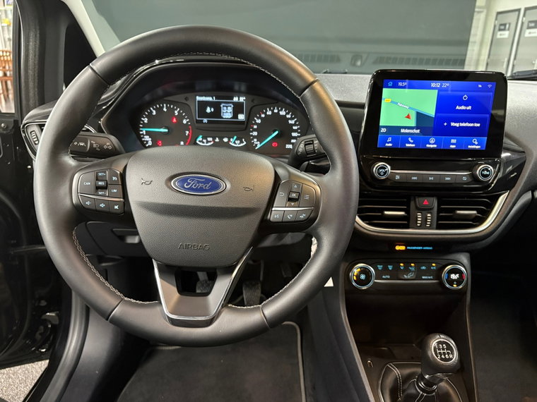 Vehicle Image 13