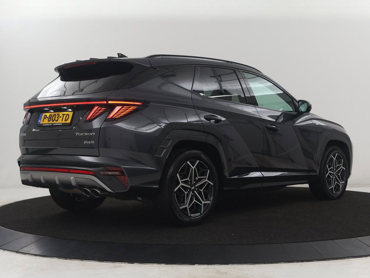 Vehicle Image 43