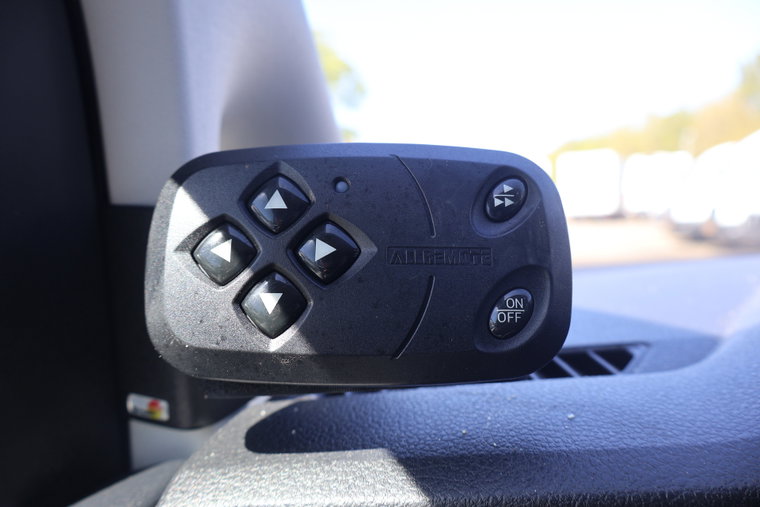 Vehicle Image 32