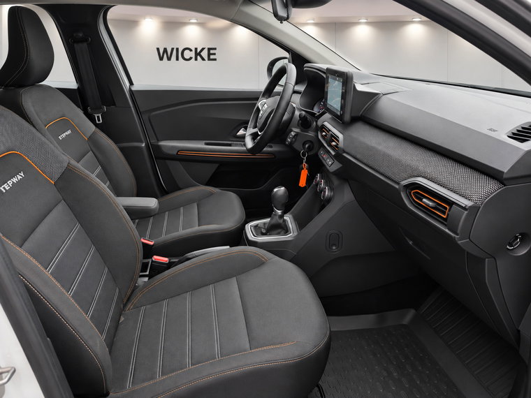 Vehicle Image 6