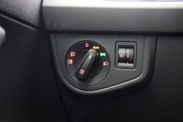 Vehicle Image 28