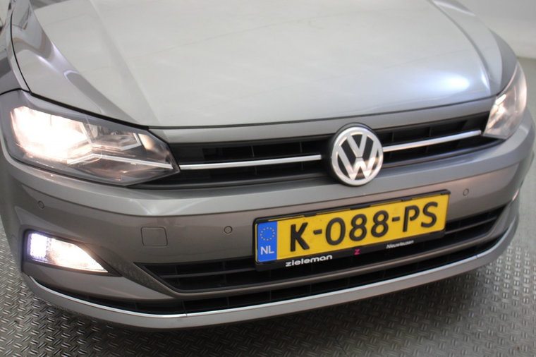 Vehicle Image 30