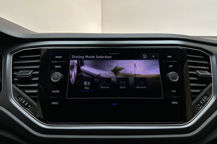 Vehicle Image 35