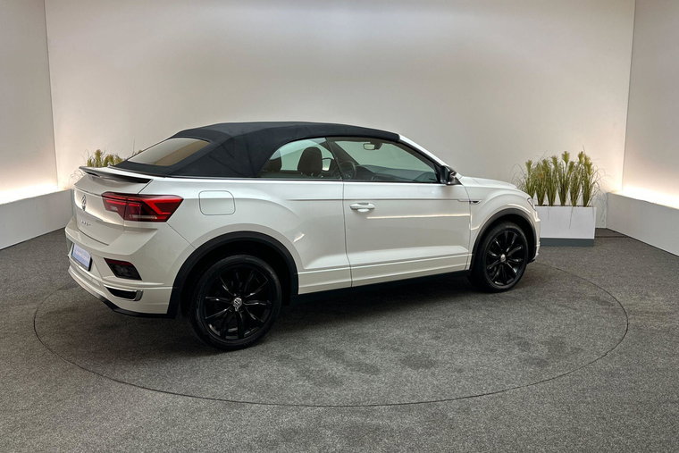 Vehicle Image 42