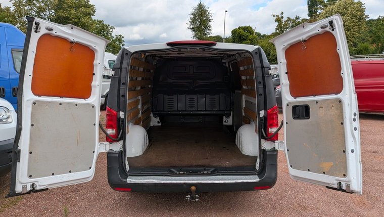 Vehicle Image 10