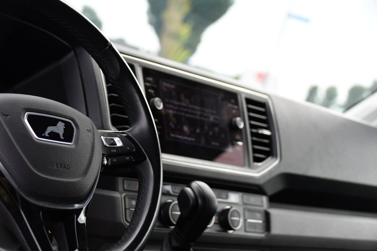 Vehicle Image 13