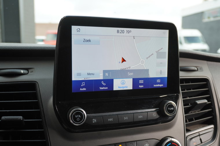 Vehicle Image 12