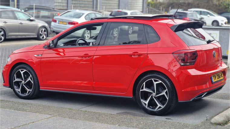 Vehicle Image 6