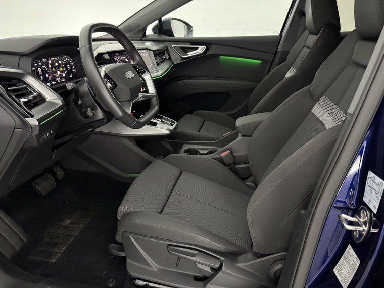 Vehicle Image 36