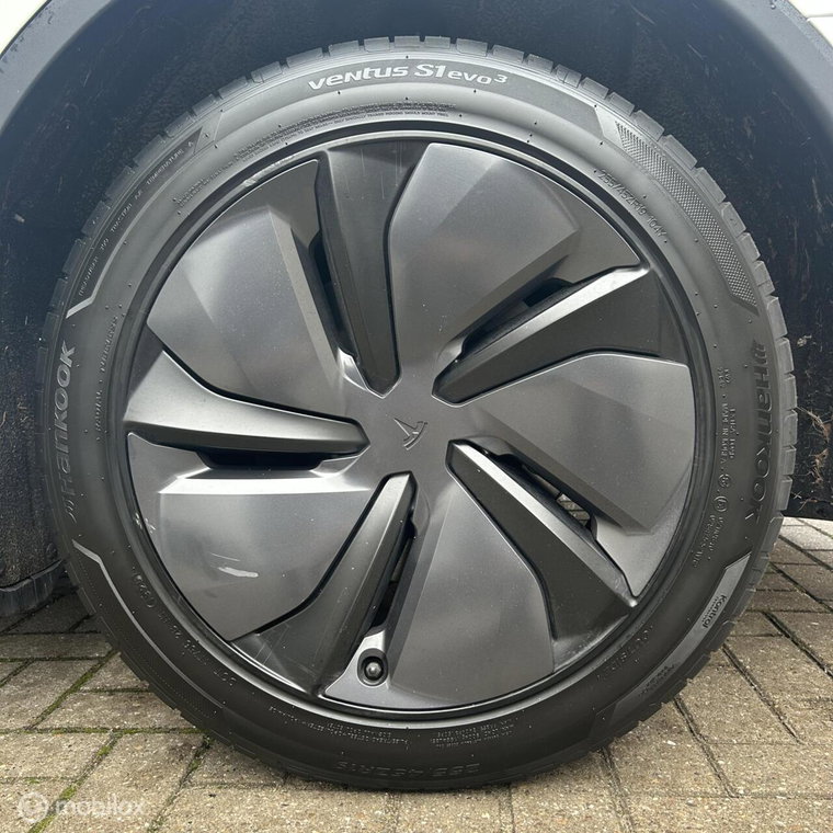 Vehicle Image 19