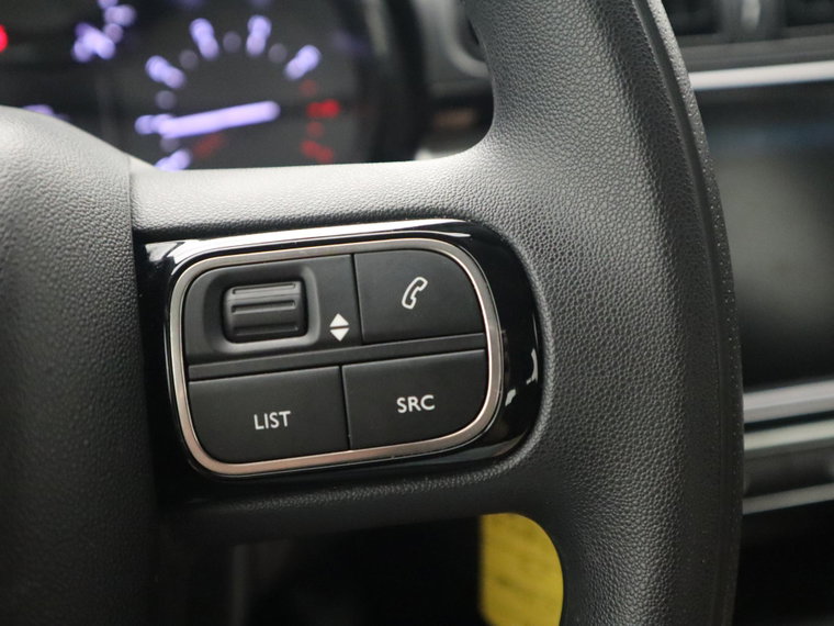 Vehicle Image 28