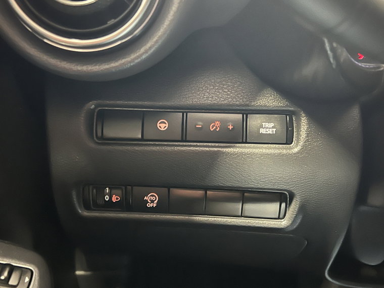 Vehicle Image 29