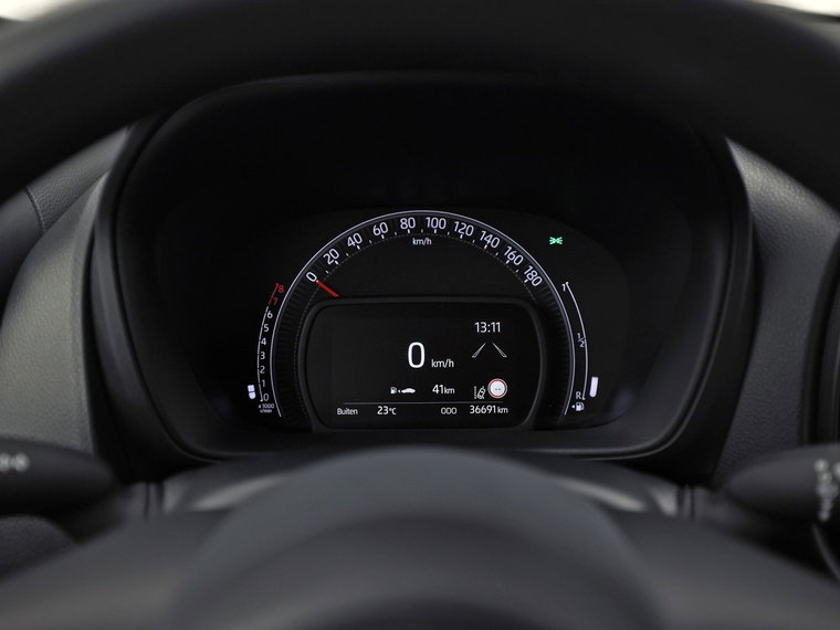 Vehicle Image 20
