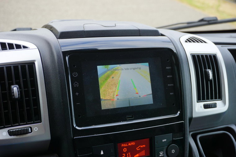 Vehicle Image 17