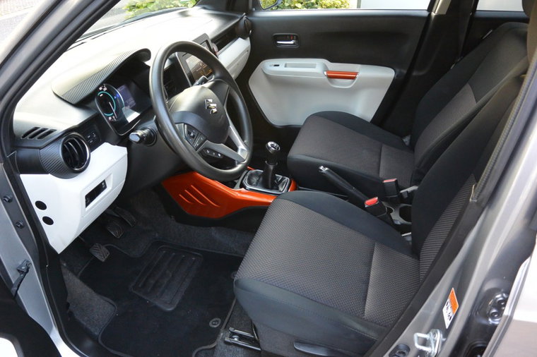Vehicle Image 14