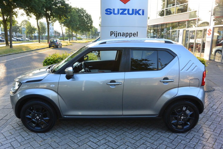 Vehicle Image 4